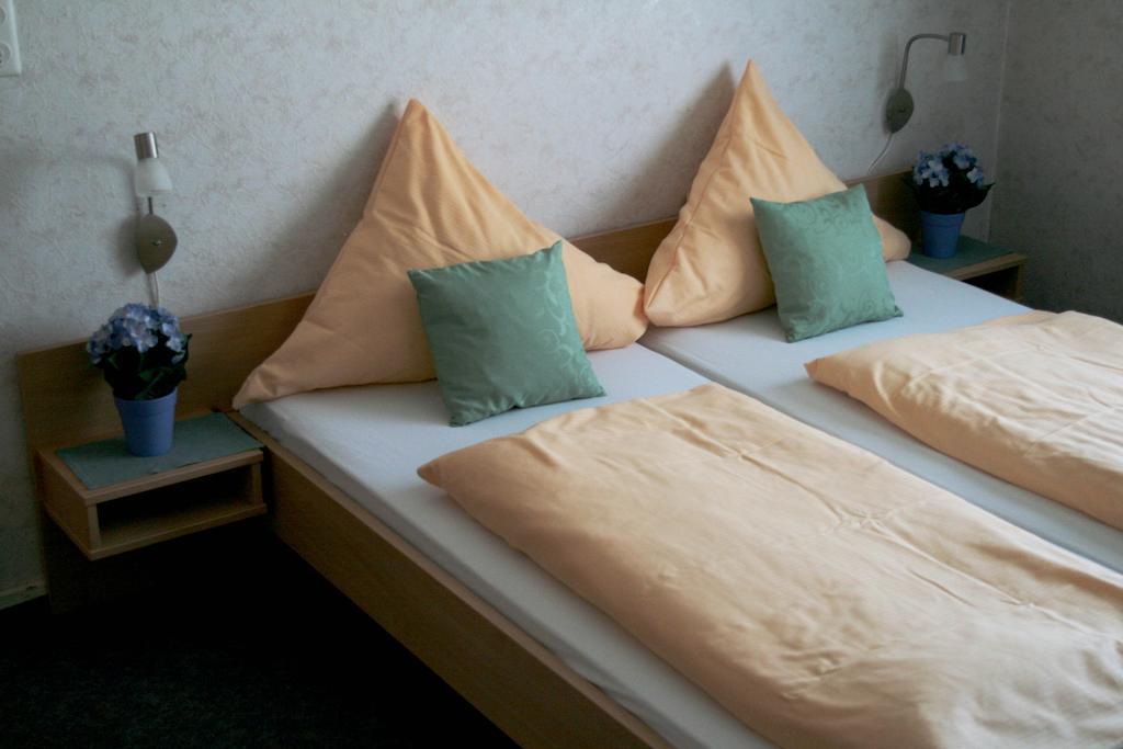 Hotel Gasthaus Kreuz Biberach bei Offenburg Zimmer foto